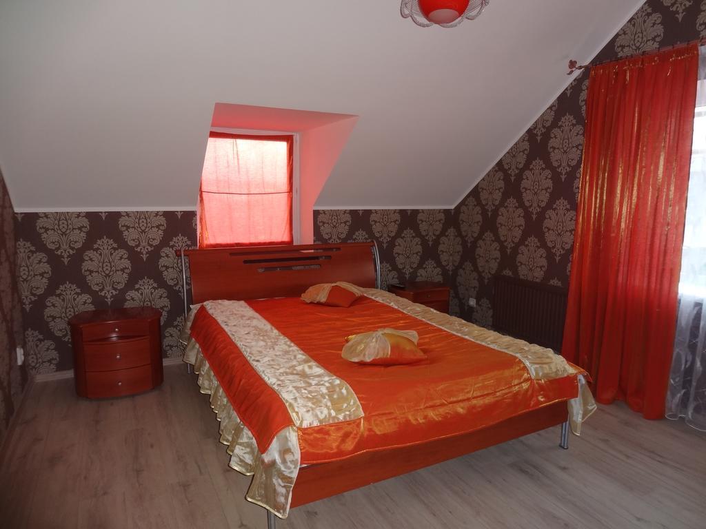 Okolitsa Hotell Kosovshchina Rum bild